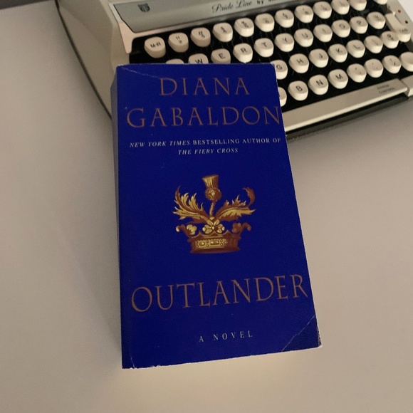 Outlander book for sale - Picture 1 of 3